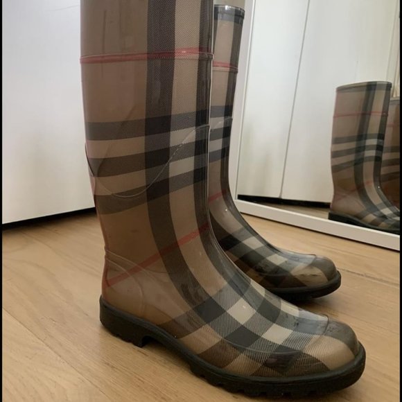 Burberry House Check Rain Boots - Picture 1 of 3